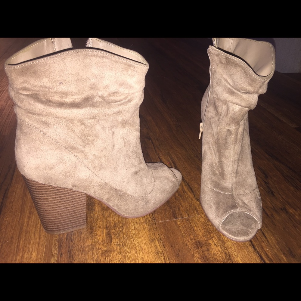 Open toe booties - Picture 2 of 6